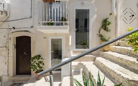 Stairway With Jacuzzi By Wonderful Italy